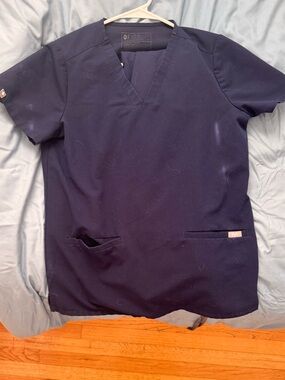Figs Women’s Navy V-Neck Scrub Top
